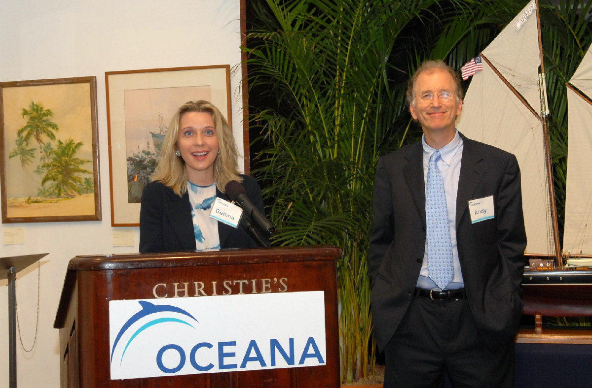 Bettina Alonso speaking at an Oceana event